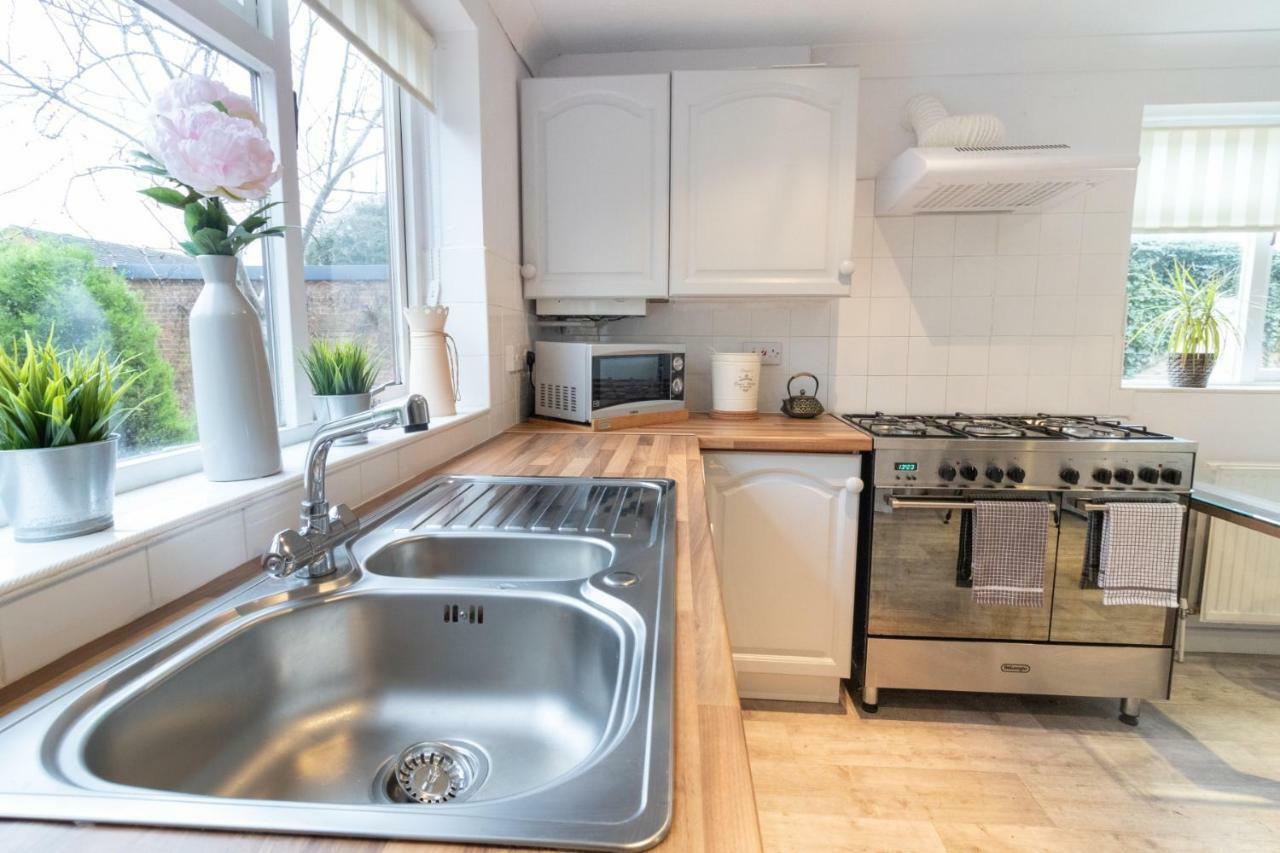 St Anne'S Serviced Accommodation - Bicester Oxfordshire Экстерьер фото
